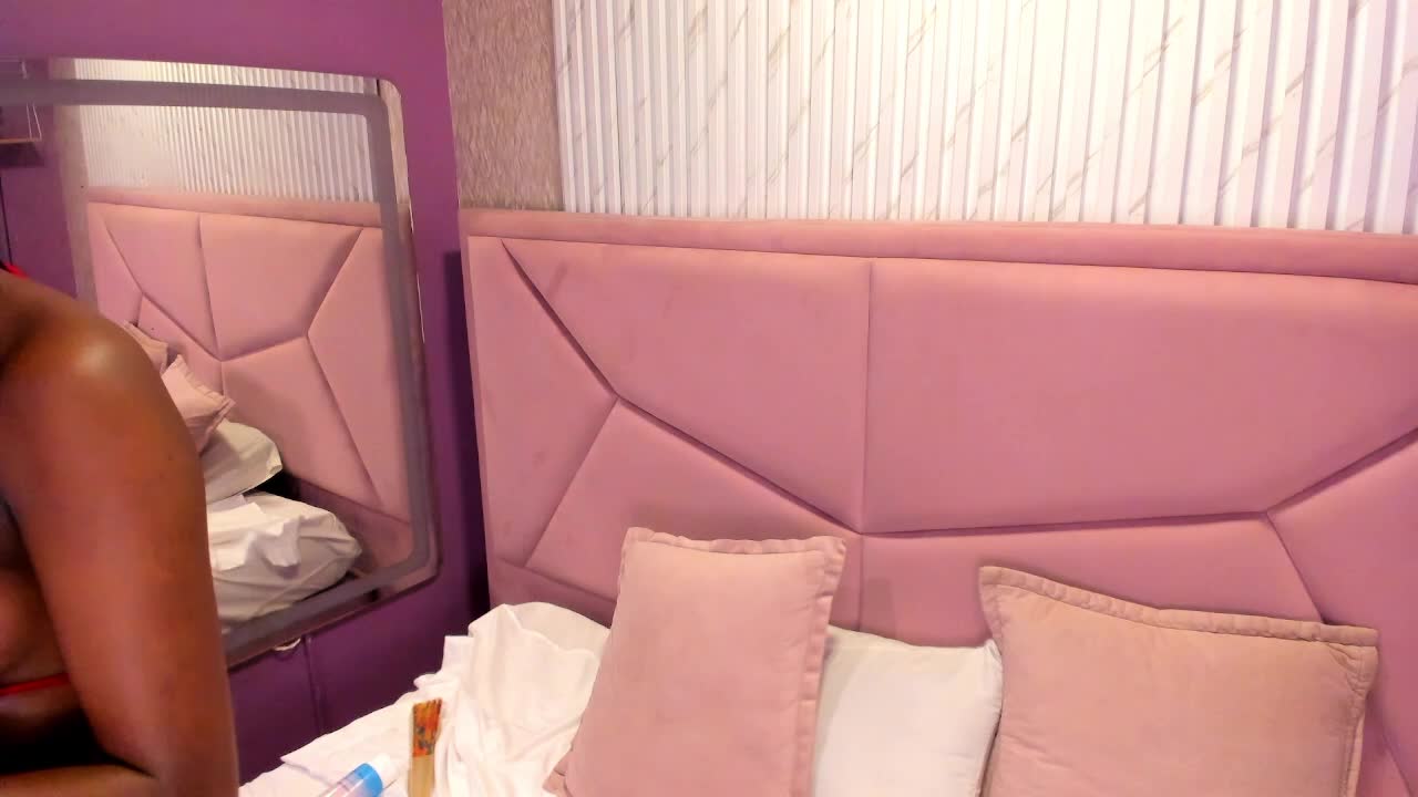 catalinasana, modelo webcam de XloveCam: fotos