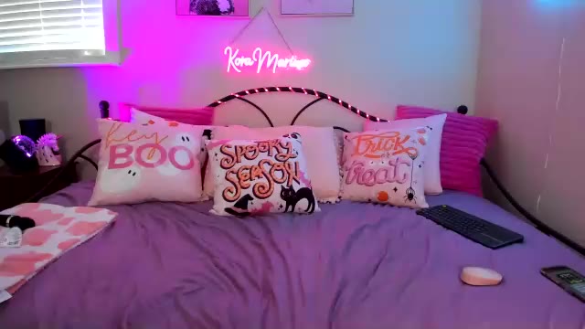 koramarina, model webcam de Chaturbate: fotos