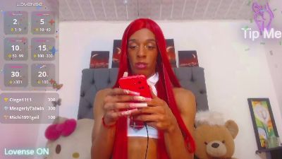 lucianadolll – Cam4 webkamerás modell