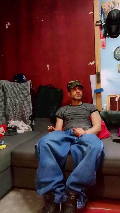 fetishjeans — Cam4 वेबकैम मॉडल: फ़ोटो