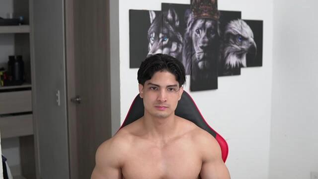 Preview photo of webcam model liu-kent on Flirt4Free