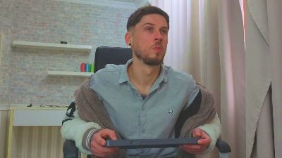 Preview photo of webcam model jonahshaw on Cam4