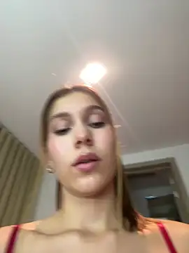 Nikii__, вебкам модел на Stripchat: слике