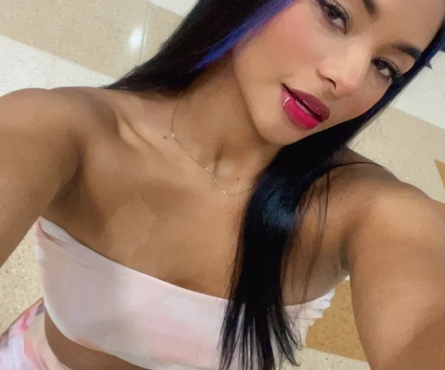 _dakota_a di Stripchat: foto model webcam