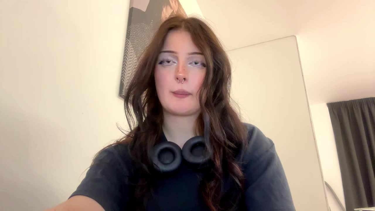 Preview photo of webcam model kaleighdiprima on XloveCam