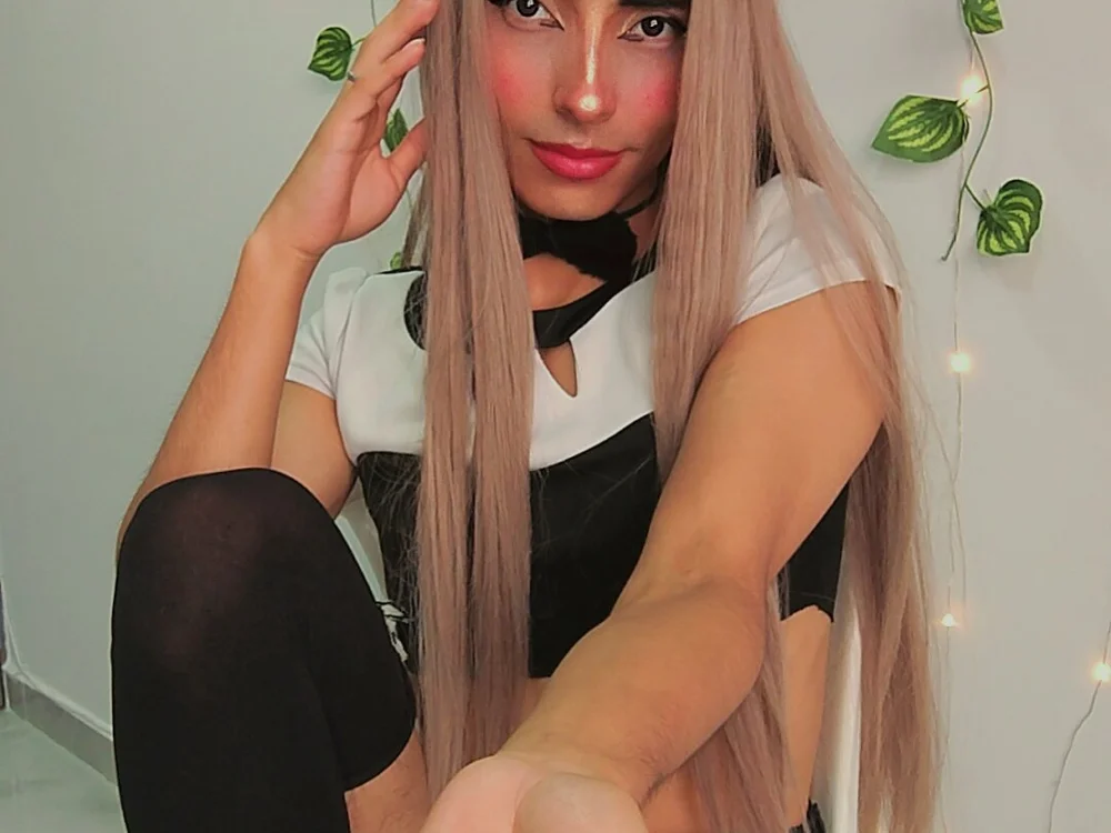 samy-little – Webcam-Modell auf Stripchat