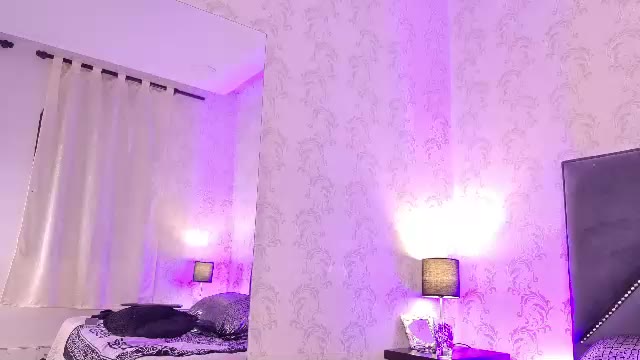 julieth_velvet — Chaturbate वेबकैम मॉडल: फ़ोटो