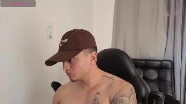 ahiezer, webcammodel på Flirt4Free: fotos