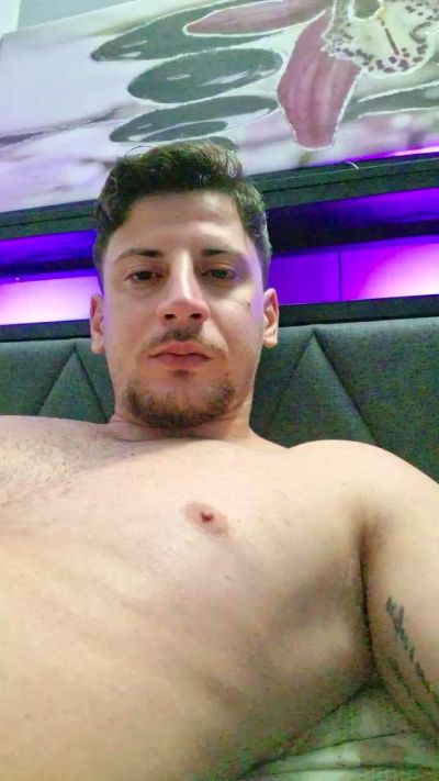 friend999 (Cam4): nuotraukos, profilis
