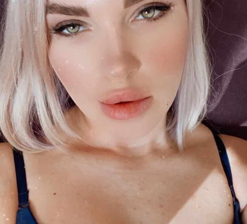 succubus, model webcam de Stripchat: fotos