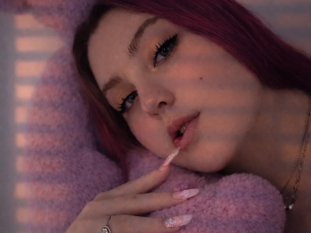 RebeFucksonn na Stripchat: slike in profil