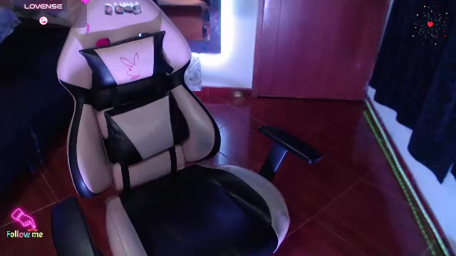danniela_james në Chaturbate: foto dhe profili