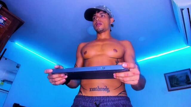 axeel-king (Flirt4Free): ảnh người mẫu webcam