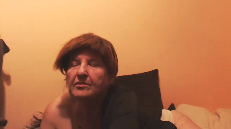 mioritastar (XloveCam): nuotraukos, profilis