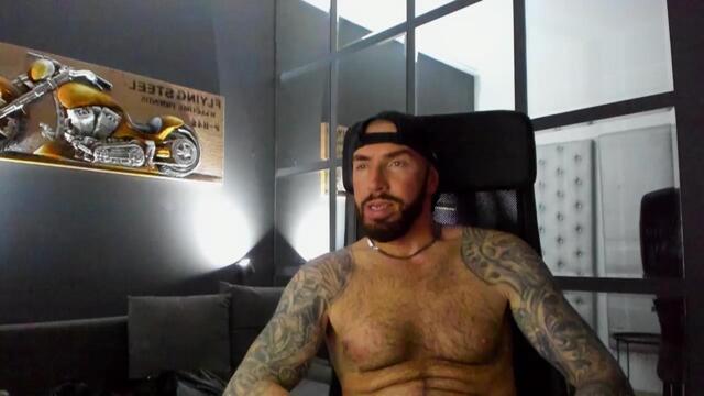 Фото вебкам-модели armand на Flirt4Free