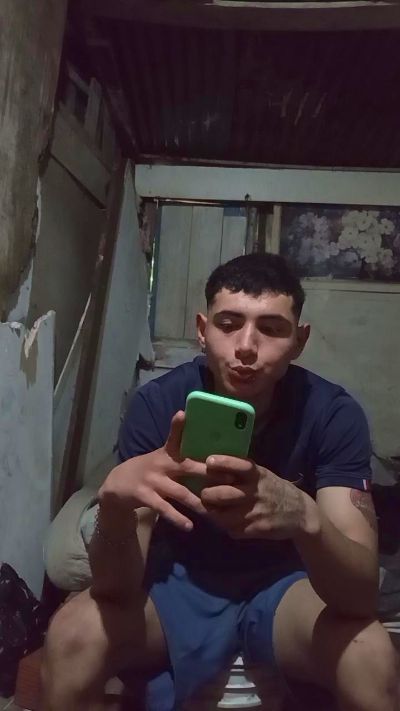 rodri671, model webcam de Cam4: fotos