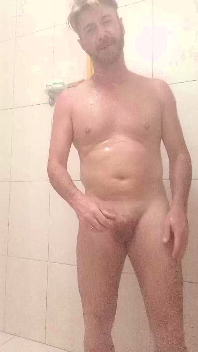 Preview photo of webcam model loiroatv36sc on Cam4