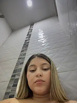 lunablossom_ na Stripchat: fotky a profil