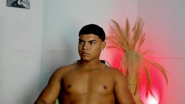 bruce-stroud, model webcam pe Flirt4Free: poze