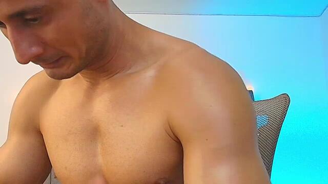 antony-lewis — Flirt4Free 直播模特：照片与资料