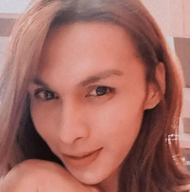 lovelycarla32 (Stripchat): nuotraukos, profilis