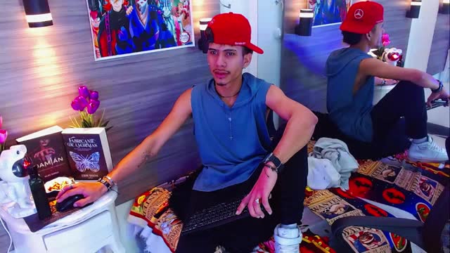 skinnycutealyer na XloveCam: fotky a profil