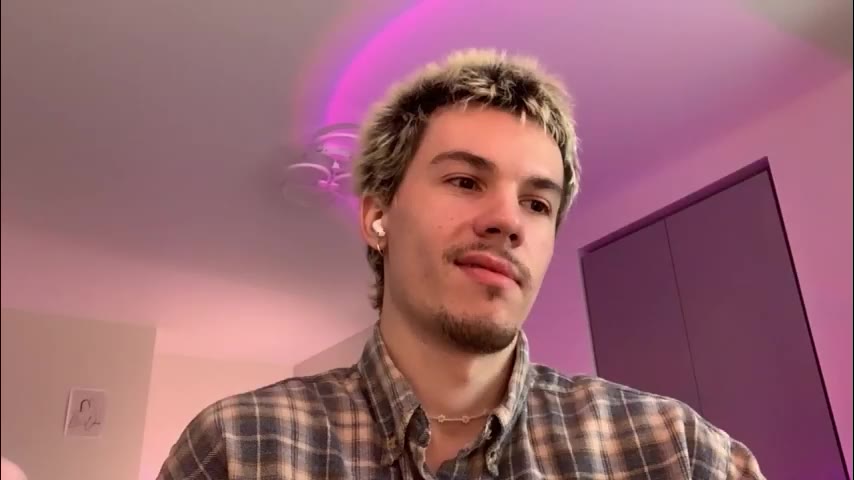 Preview photo of webcam model jeremyscott on LiveJasmin