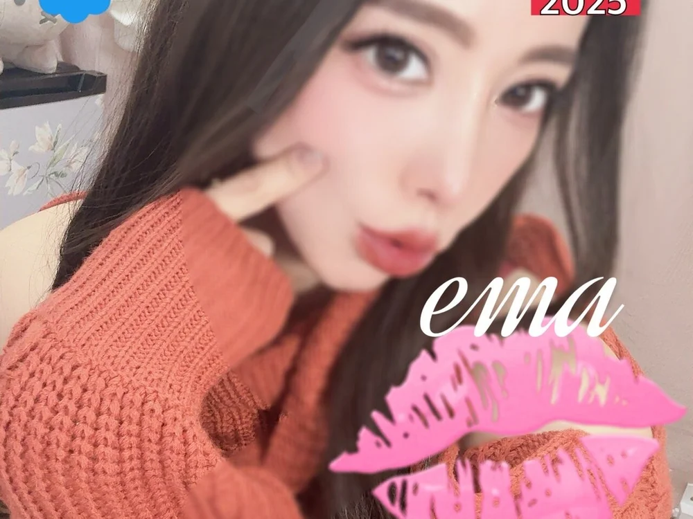 Ema_japanese – уебкам модел в Stripchat: снимки