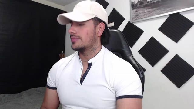 aaron-stark — Flirt4Free वेबकैम मॉडल: फ़ोटो