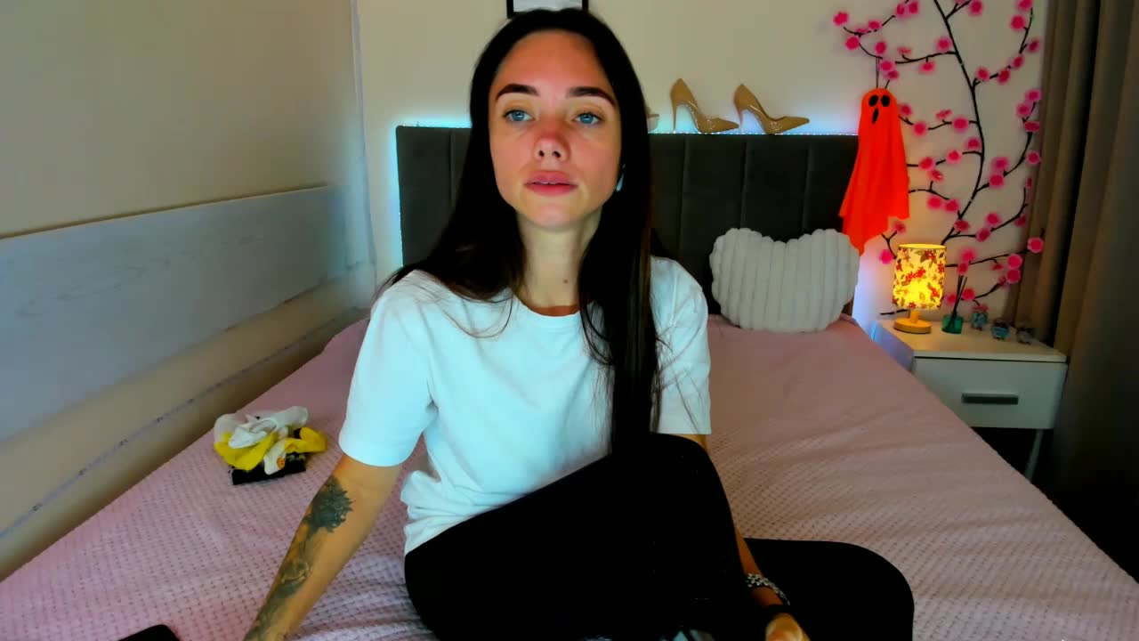 jeniferluxxi në XloveCam: foto dhe profili