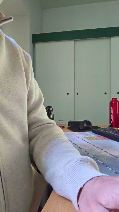 exibbi42 na Cam4: zdjęcia i profil