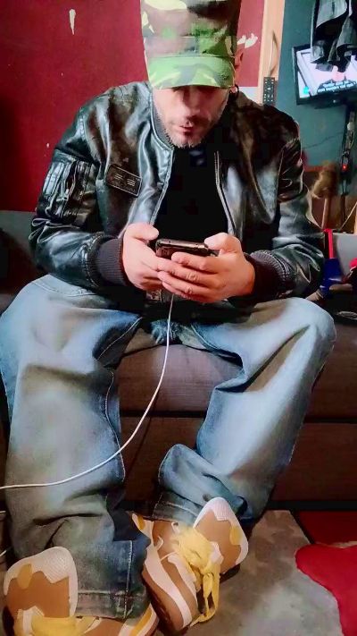 Preview photo of webcam model jeans_boy on Cam4