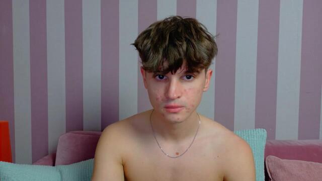 armand-bubka – Flirt4Free webkamerás modell