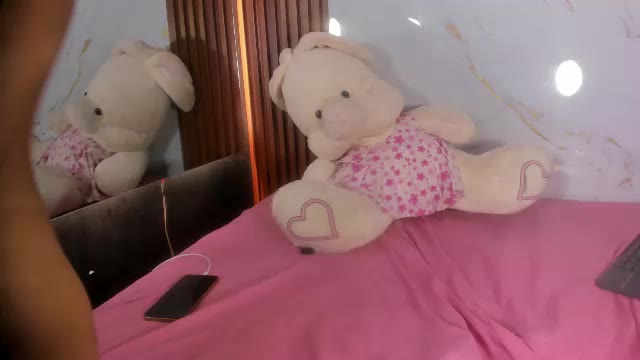 Фото вебкам-модели ariana_coax на Chaturbate