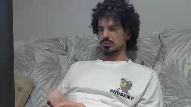 longnight5 na Cam4: fotky a profil