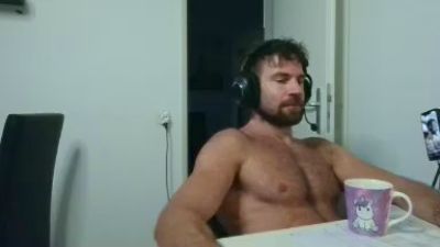 alpha_hunk — Cam4 वेबकैम मॉडल: फ़ोटो