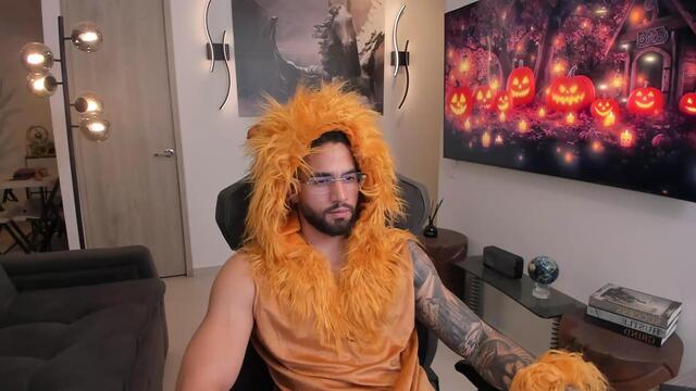 Preview photo of webcam model antony-walker on Flirt4Free