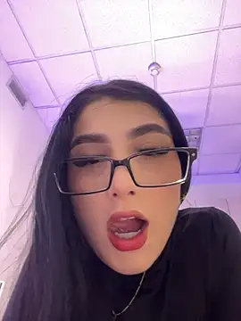 BadLilAngelXXX: عارضة كاميرا ويب على Stripchat