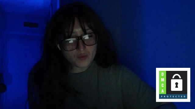 blue_eyessssss në Chaturbate: foto dhe profili