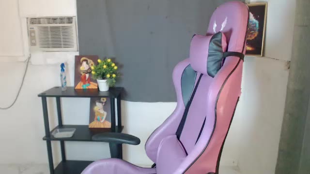 your_lovely_kai, webcammodel op Chaturbate: foto's