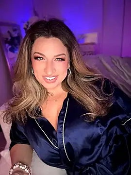 miamellycious – уебкам модел в Stripchat: снимки