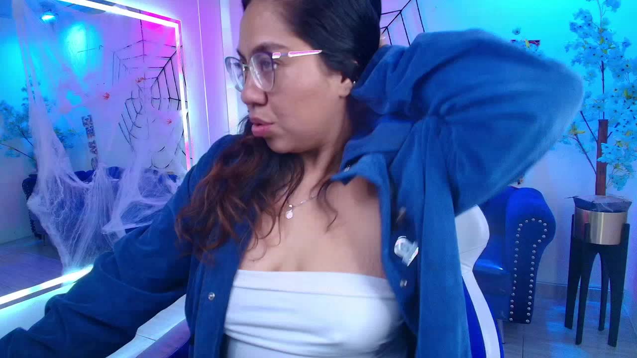 silvanalane – XloveCam modeli, fotoğraflar