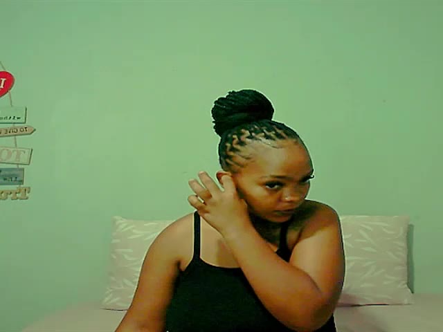 ebonyshy123x – Chaturbate modeli, fotoğraflar
