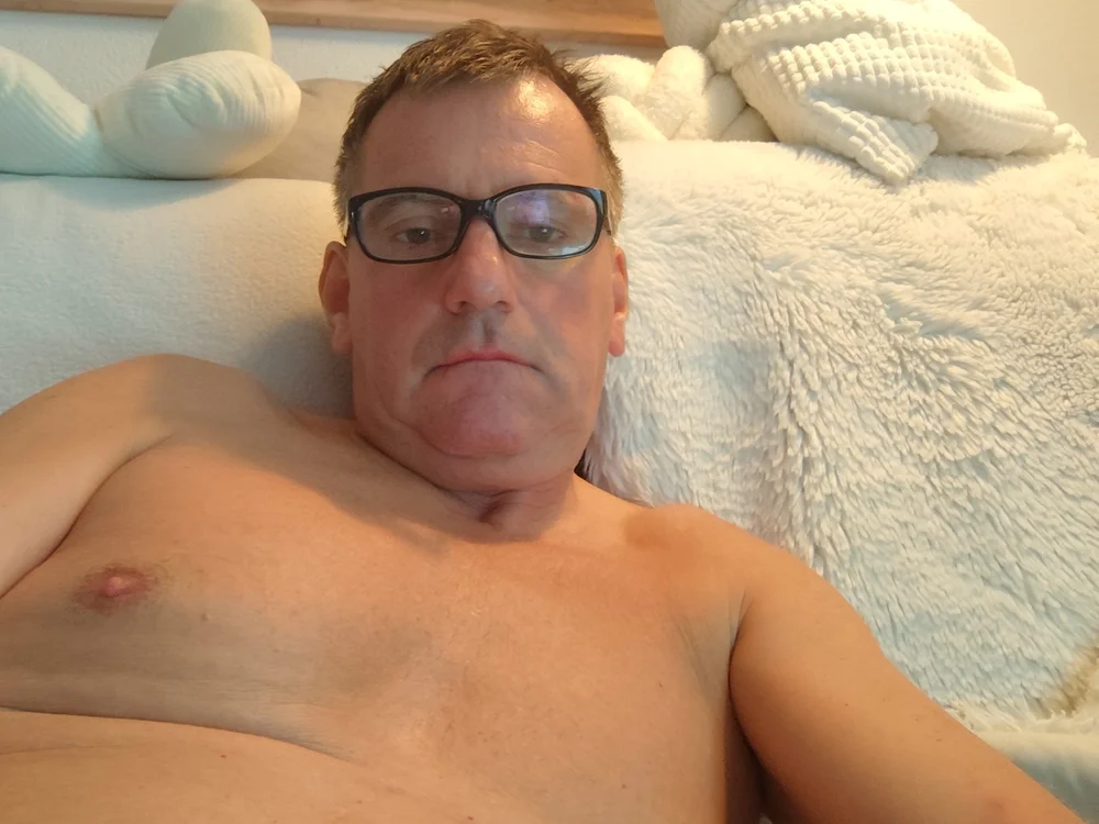 uffty96 — Stripchat: ფოტოები და პროფილი