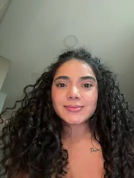 Curlyierr na Stripchat: fotky a profil