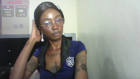 calin33 — BongaCams वेबकैम मॉडल: फ़ोटो