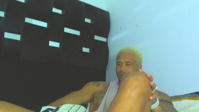 Preview photo of webcam model ragnar-bjorn on Flirt4Free