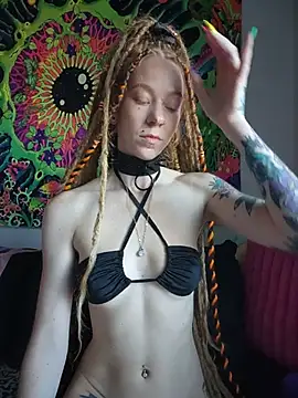 LucidLucy, webcammodell på Stripchat: bilder