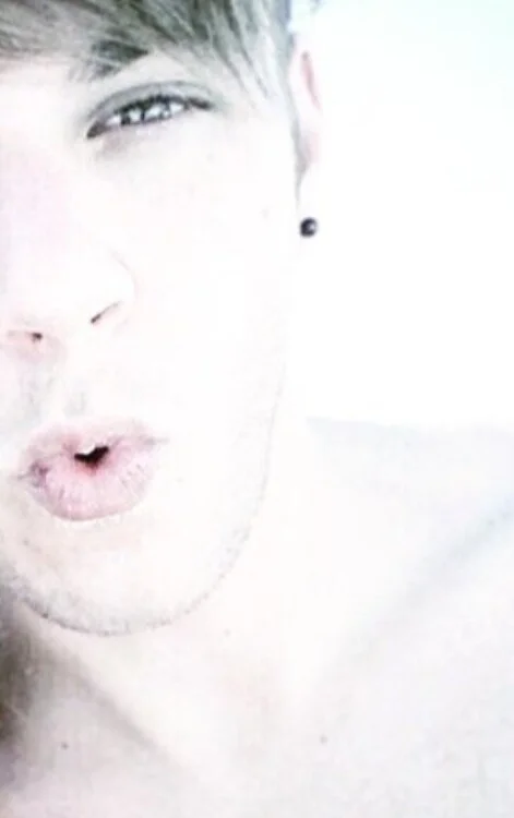 supernaturalboy – Stripchat webkamerás modell