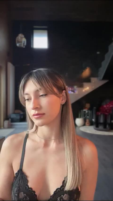 almashannon na LiveJasmin: fotky a profil
